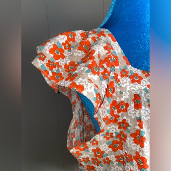 ENTRO square neck floral mini dress. - Picture 8 of 12